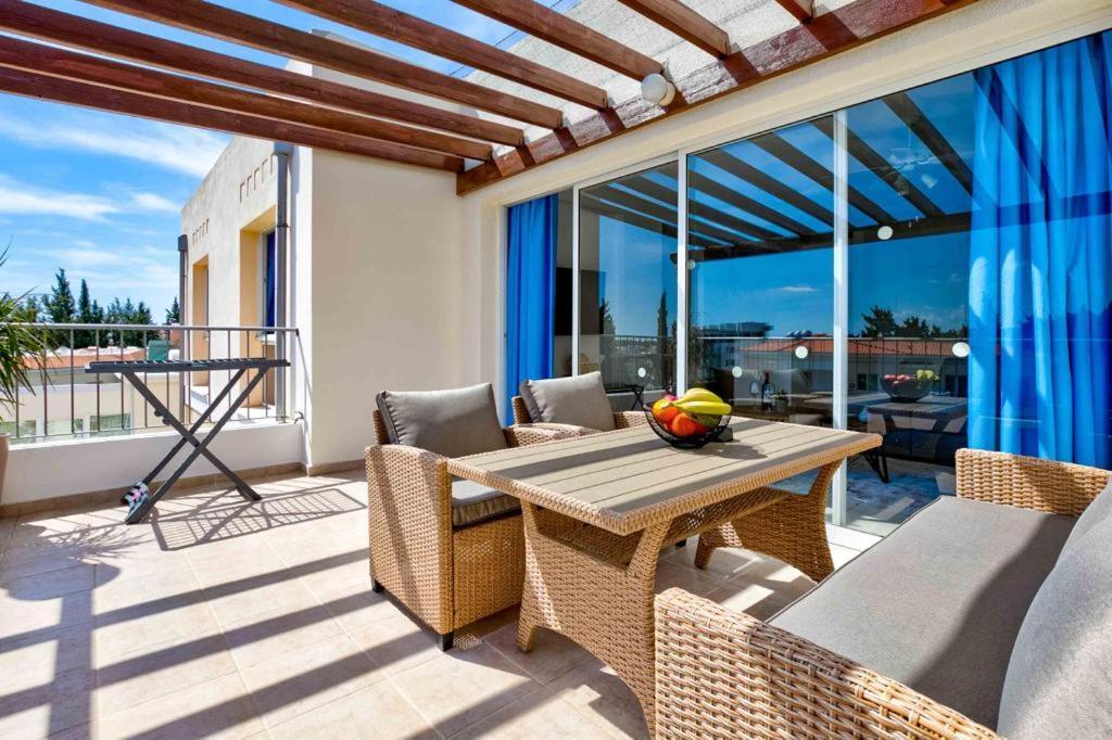 Penthouse Carina Lejlighed Paphos Eksteriør billede